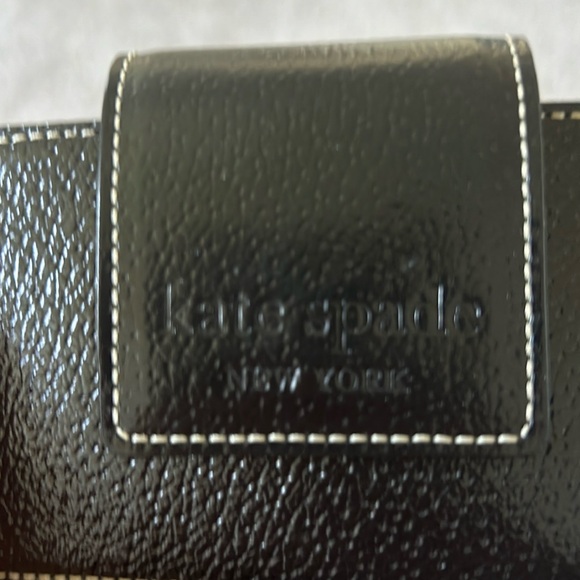 Kate Spade ♠️ Black Saffiano Leather Snap Close 3 Slot Cardholder NWOT Authentic - Picture 3 of 8